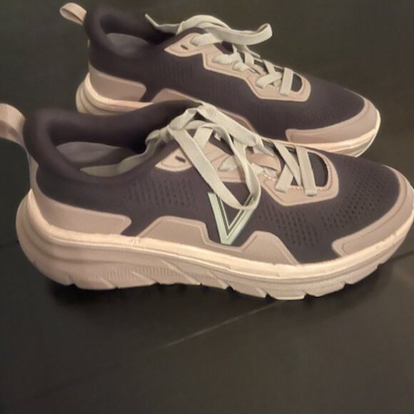 Women's Vionic Sneakers - Picture 1 of 3
